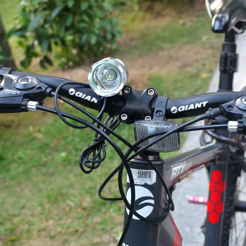 1200 Lumens  Powerful Bright  Bike safety Light  with  8.4v rechargeable battery pack waterproof Bike Headlight