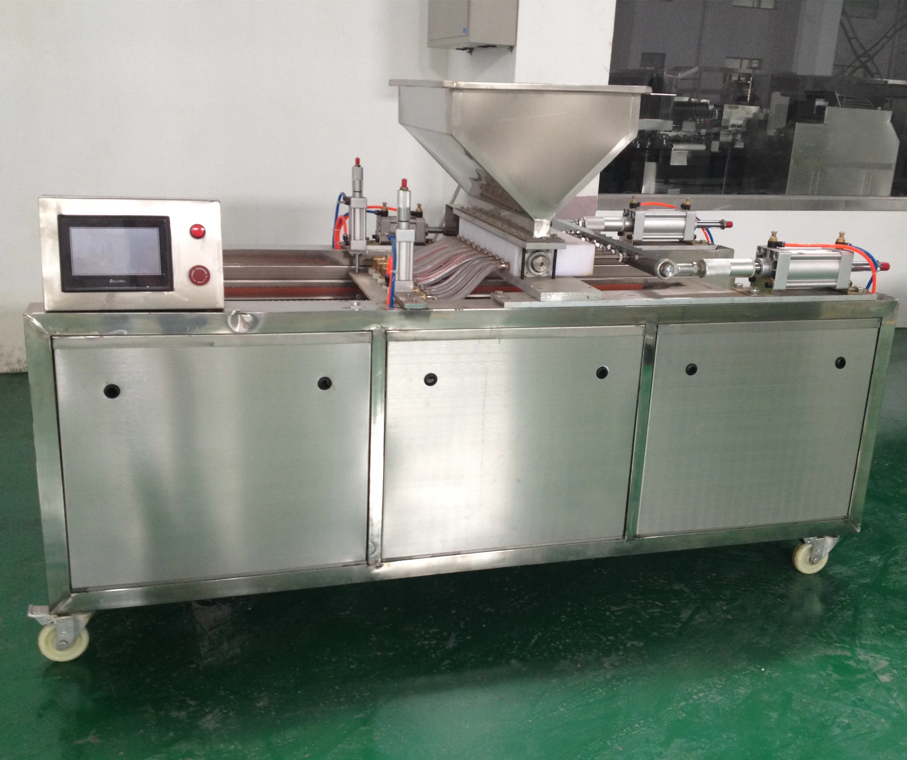 Линия по производству кружек и тортов