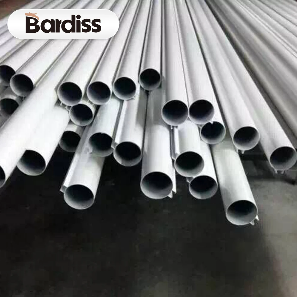 Latest U shaped suspended metal ceiling round tube aluminum baffle ceiling