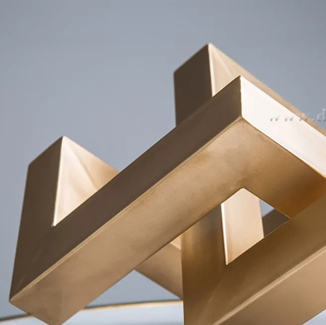 Italy style golden metal home decoration accessories sculpture