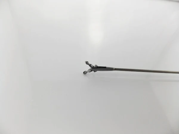 Different types of forceps (Bronchoscope surgical instruments)