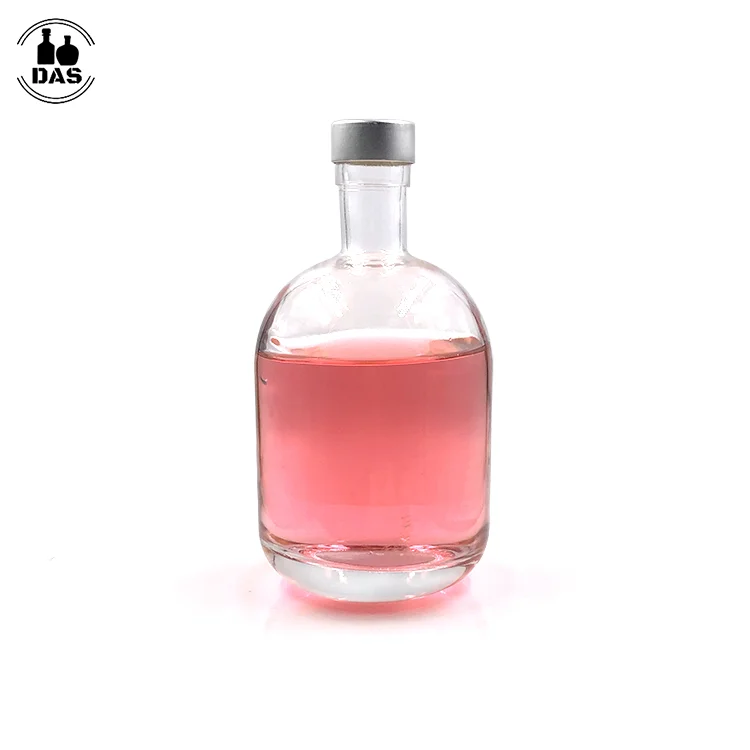 New arrival flint alcohol glass bottles 700ml for liquor whisky vodka