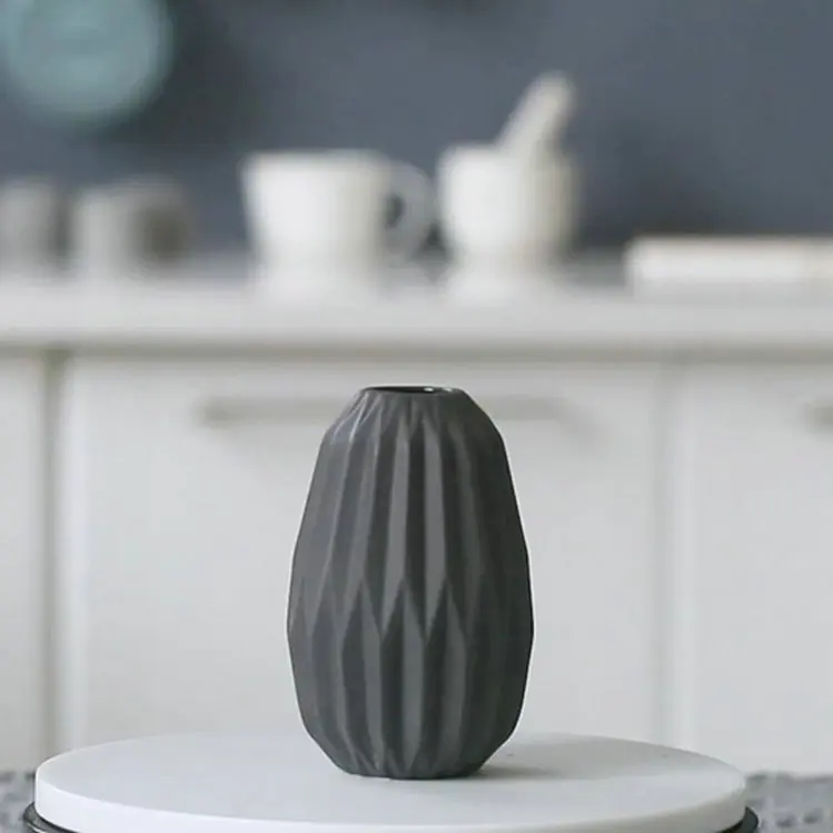 Cheap price wholesale modern gift items decoration pottery ceramic vase for hotel
