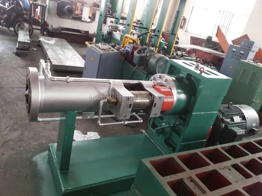 Экструдер для резинового шланга