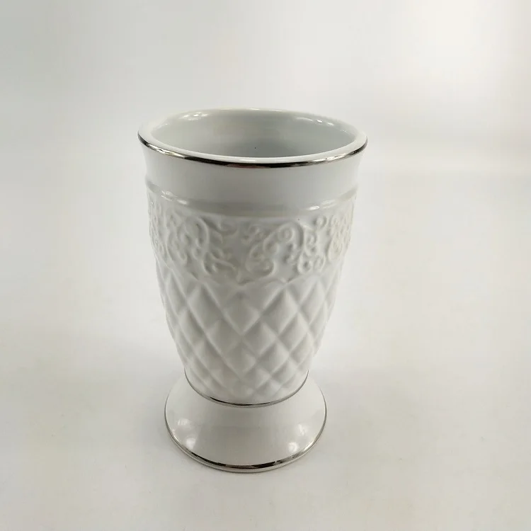 Western White Dolomite Ceramic Hotel Bathroom Accessories Set