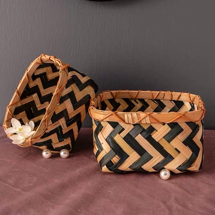 Custom Collins Classic Gift Hamper Basket Bamboo Wood Clothes Baskets Woven Storage Basket