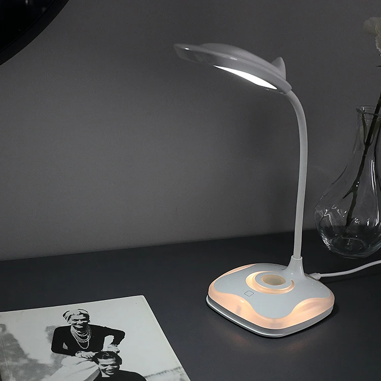 Fashion Rechargeable LED Desk Lamp with USB Port Three Brightness Level    with Usb Charge