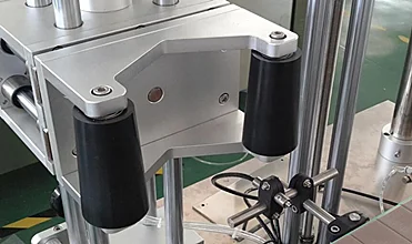 Automatic paint can labeling machine can labels paint can labeling equipment manufactures