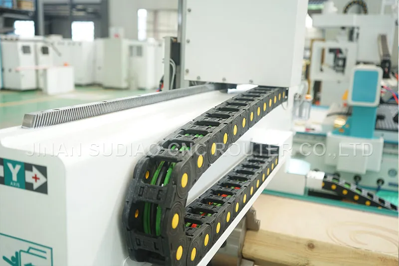 Sudiao SD-1325 3-х осный фрезерный станок для дерева с ЧПУ резки