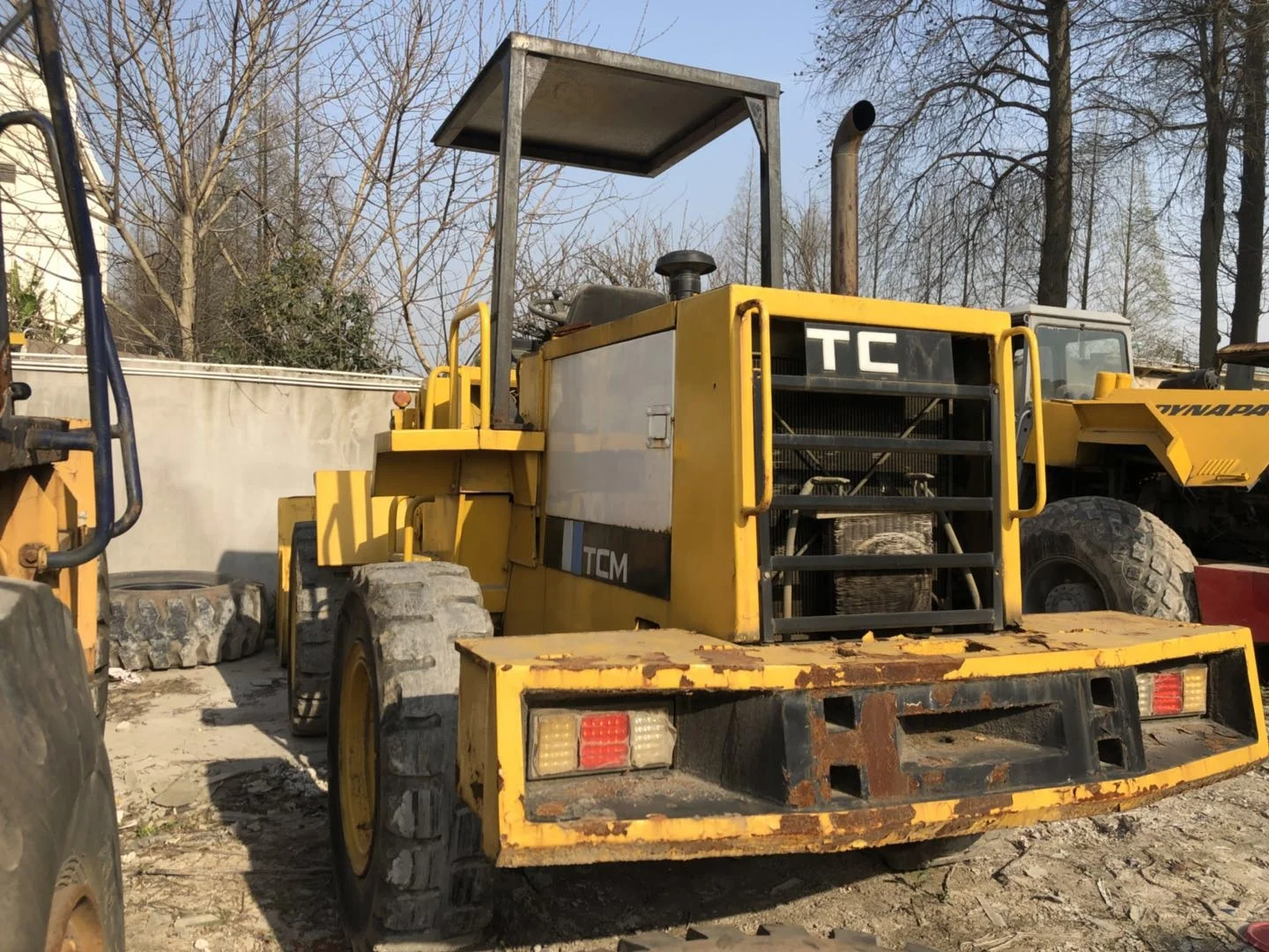 Used tcm loader 830 agricultural tractors wheel loader for sale in shanghai China