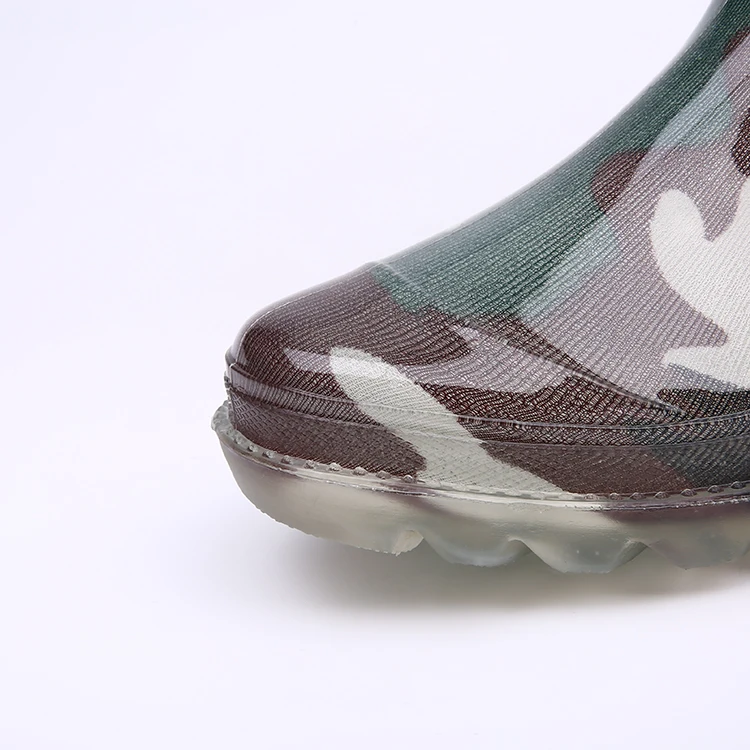 PVC shiny women rain boots