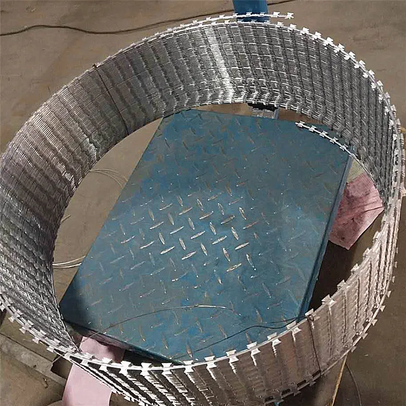 Razor Barbed Wire  Hot Dipped Galvanized Razer Wire Coil BTO-22 Type