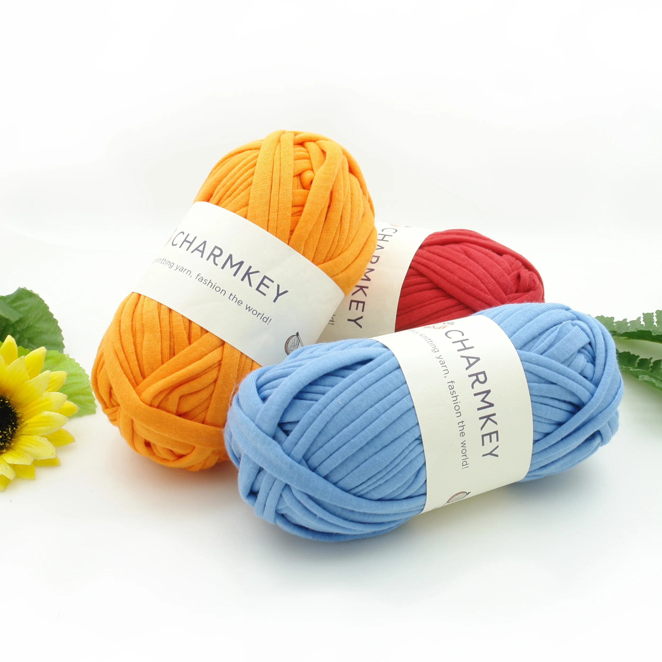 
 Очень красивая пряжа для ковровых покрытий ручной работы с высокой прочностью  