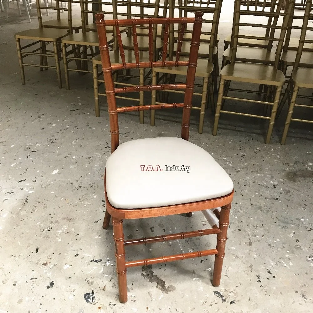 Стулья Chivari с подушками