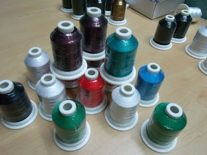
112 Simthread color list home machine 40WT mini king polyester embroidery thread 112 colors/box for all kinds of home machine 