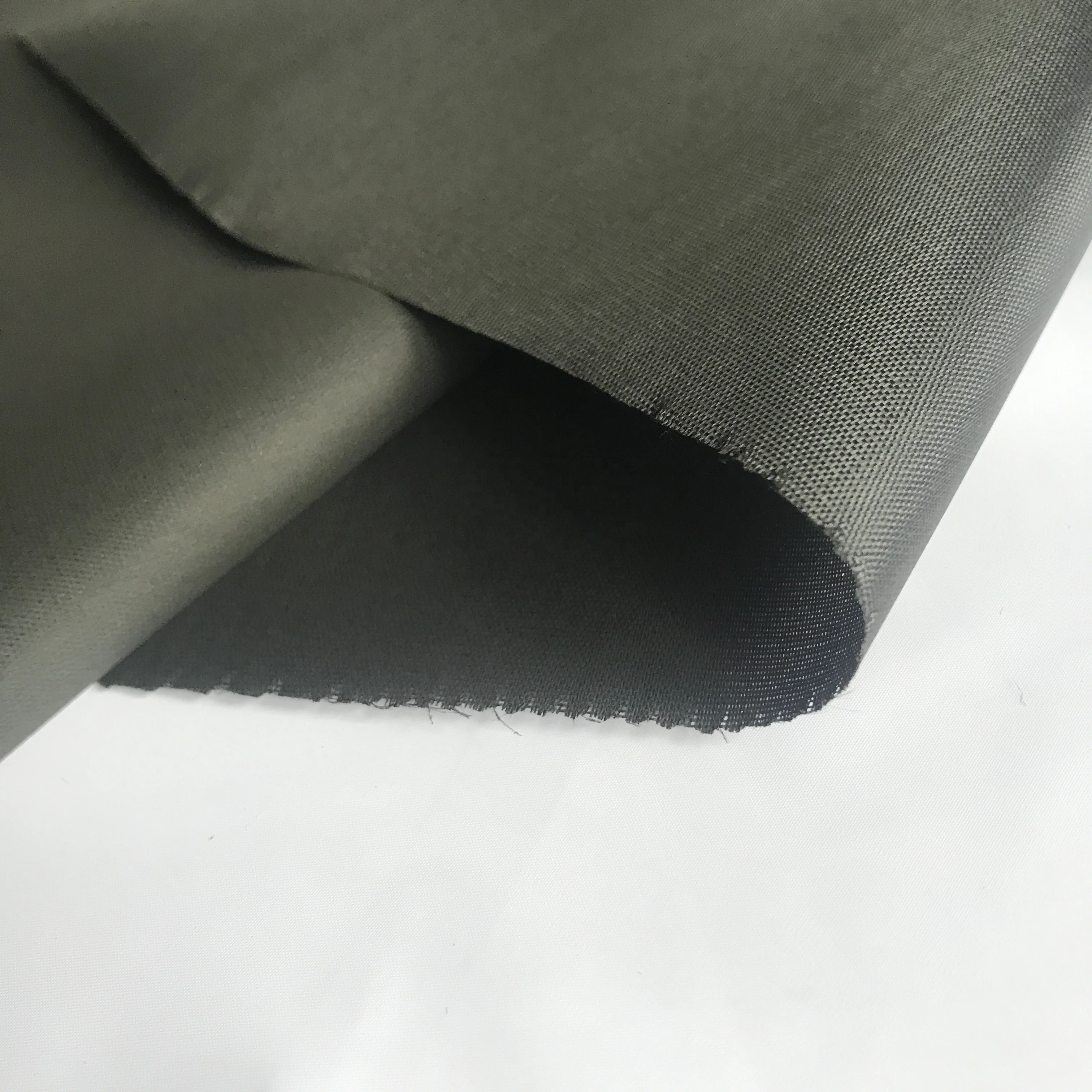 
170T Polyester Peacock Taffeta Lining PA Coated Fabric 68