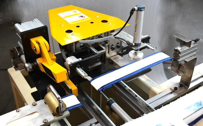 Automatic handle tacker, border measure cut mattress border machine