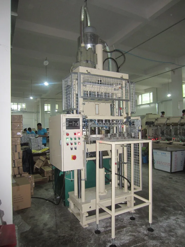 
machine making candle 