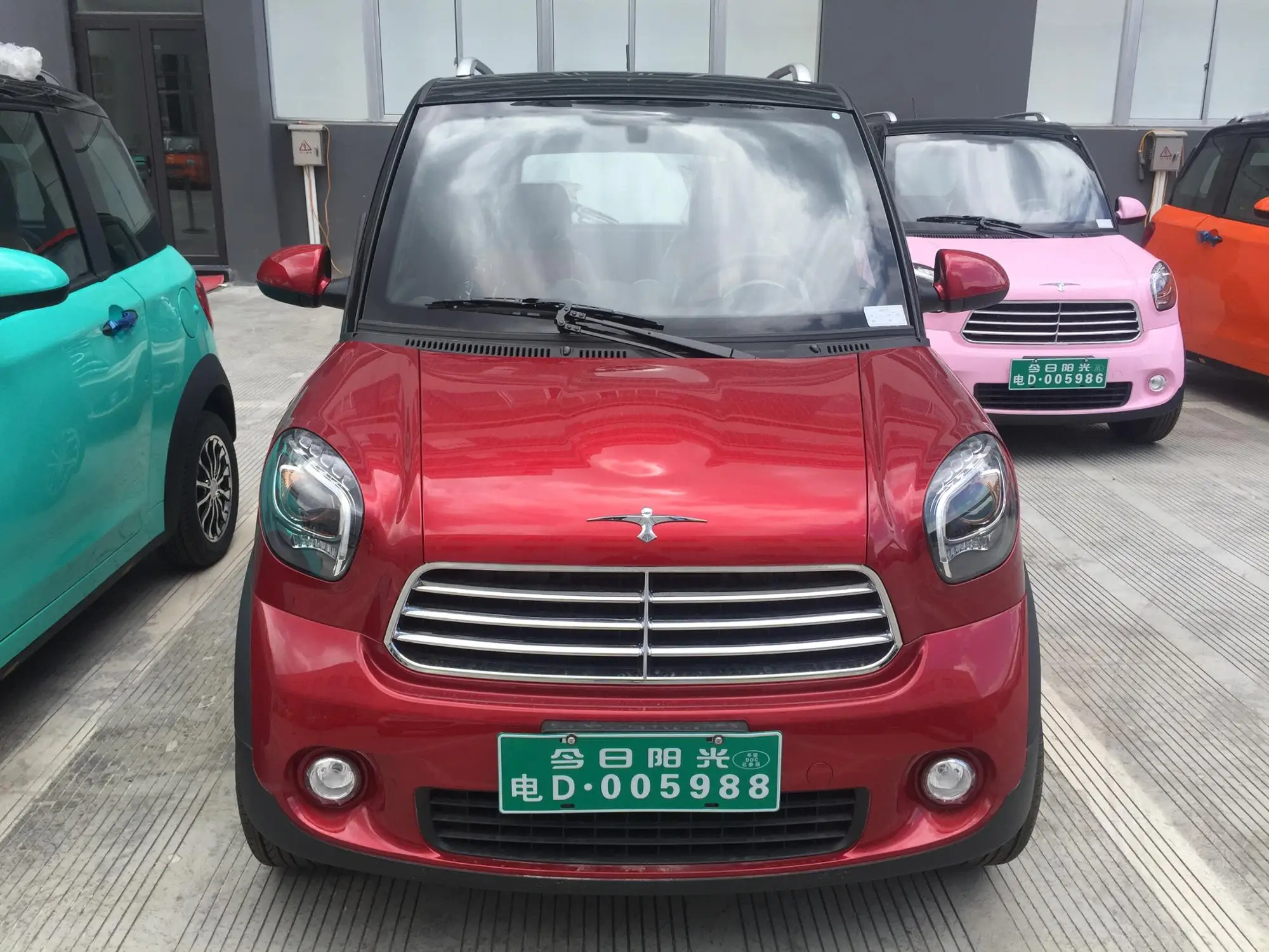 Cheap Four Steater Small  Electric Car Made in China