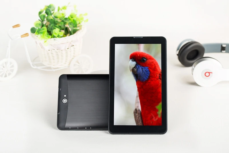 
7 inch Tablet Android 4.4 Quad Core 512MB+8GB 1024x600 HD Dual Sim Card 3G Phone Call Tablet PC WiFi GPS Bluetooth 4.0 Google 