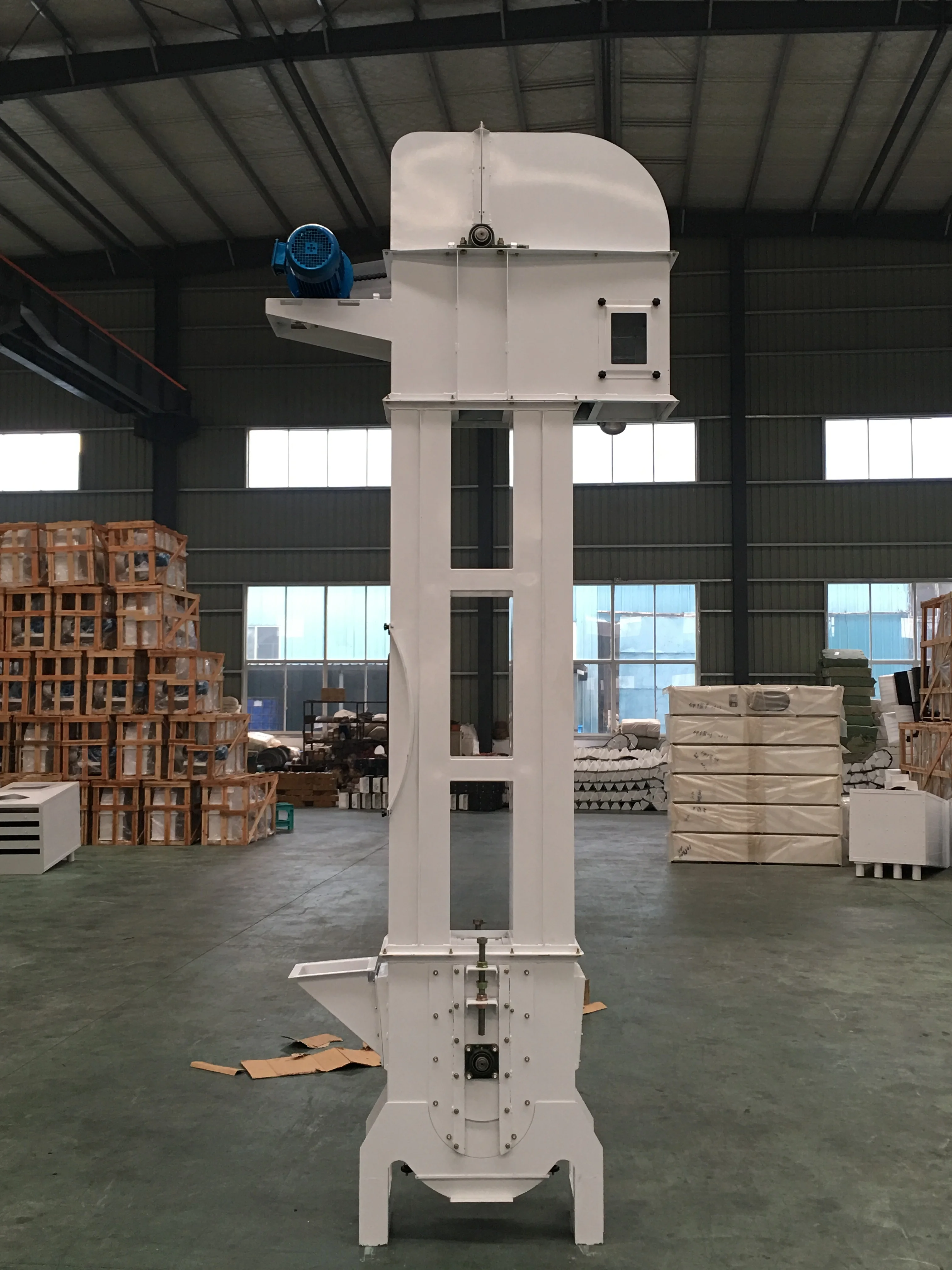 Вертикальный мини-подъемник для рисовых мельниц