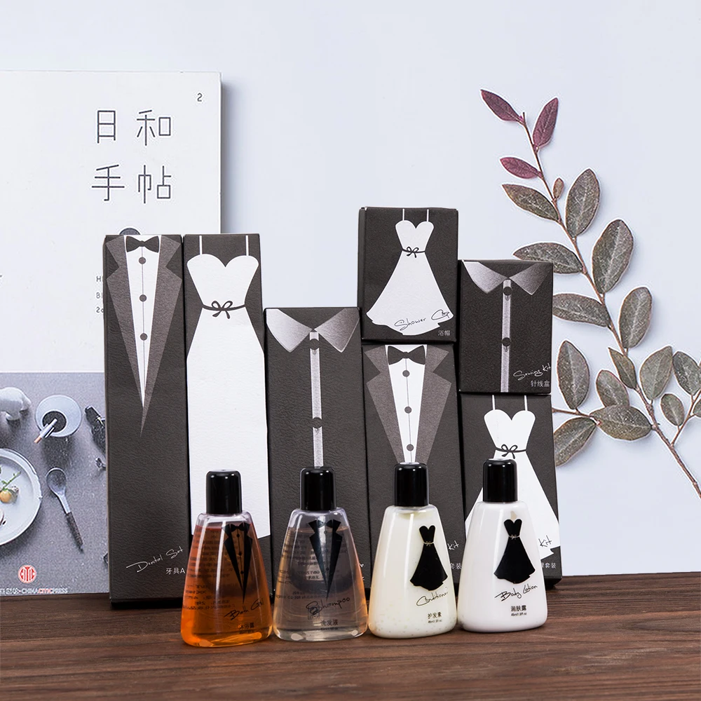 Charming Luxury eco customised Hotel toiletries set Cheap Plastic Kits Disposable Bathroom 4 & 5 stars hotel amenities