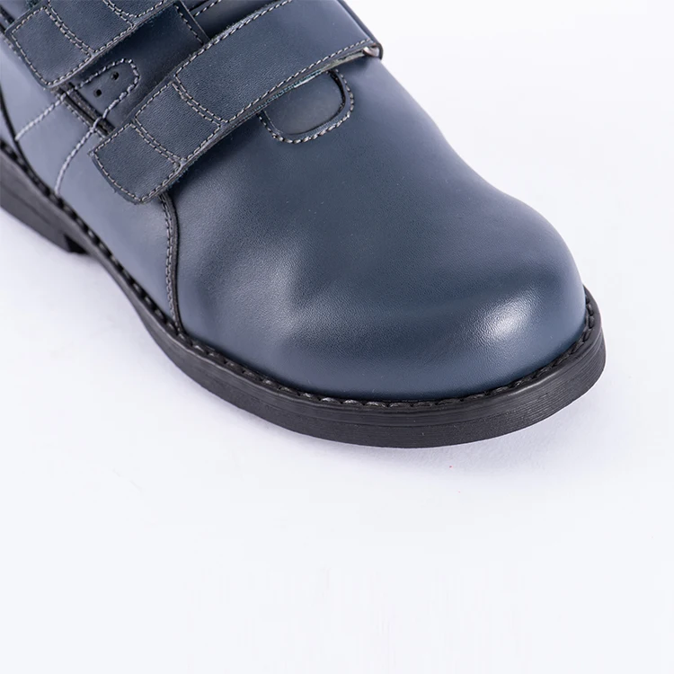 Новая модная стильная ортопедическая обувь для детей на осень и зиму