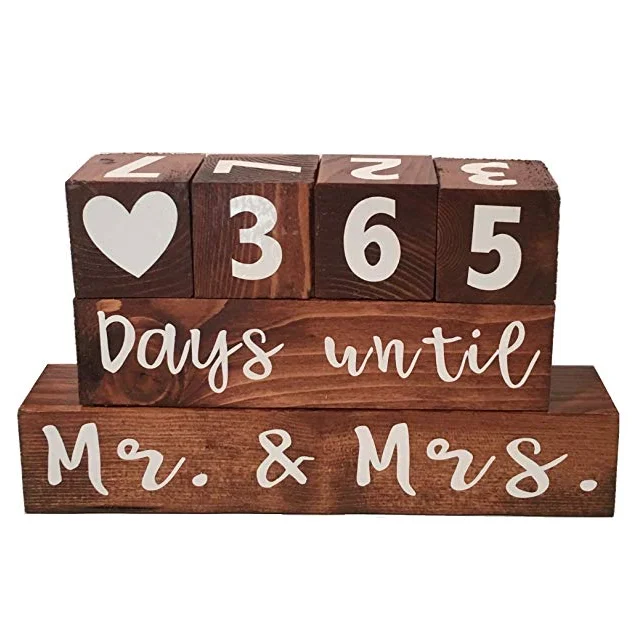 Long Lasting Engagement Mr and Mrs Wood Block Wedding Countdown Calendar