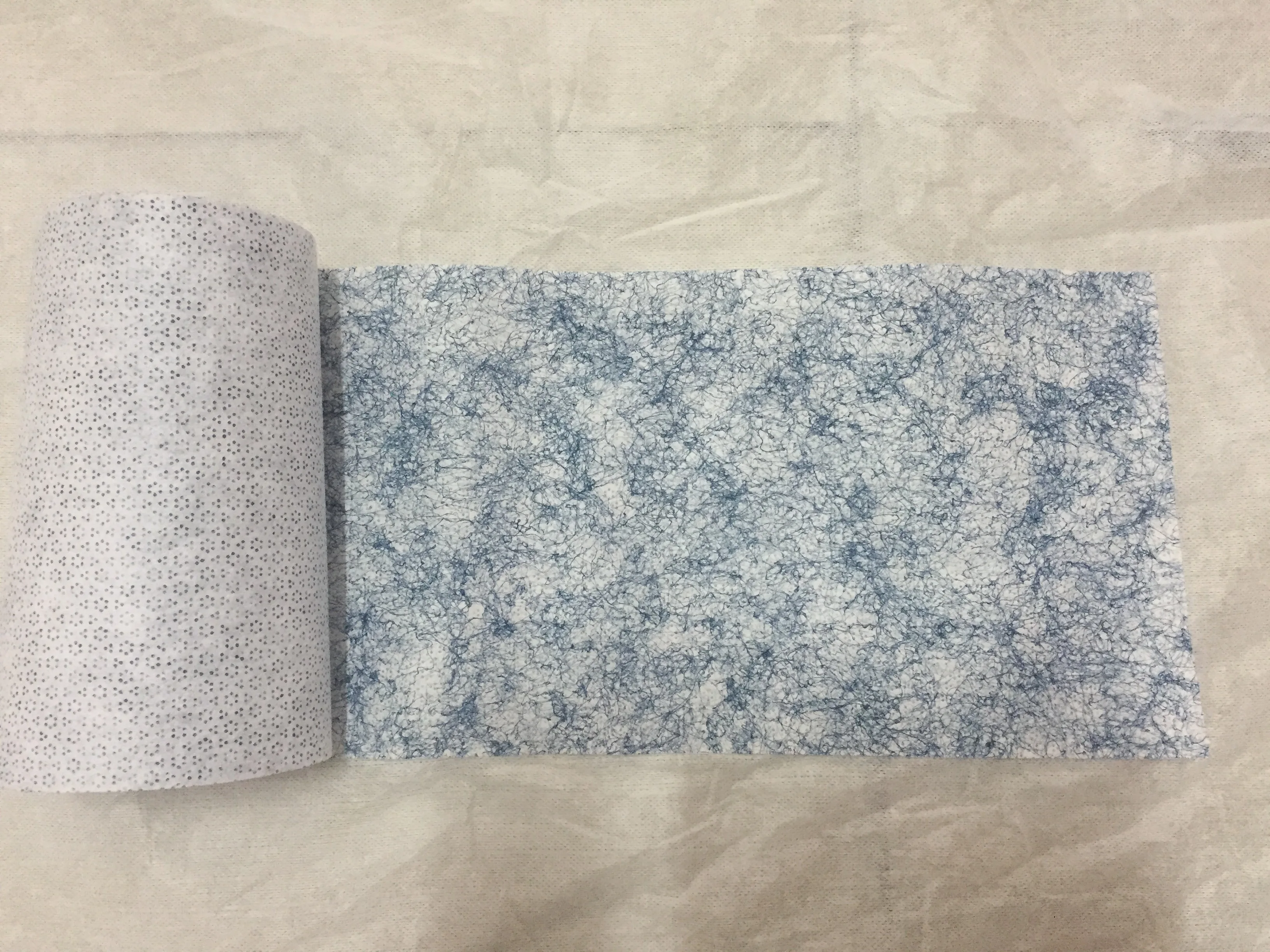 Industry meltblowen PP heavy duty scrubbing wet wipes in bucket  for removing grease, paint, oil from hands and tools