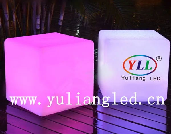 2020 New Style Color Changeable Remote Control Led Cube 40cm Led bar Chair