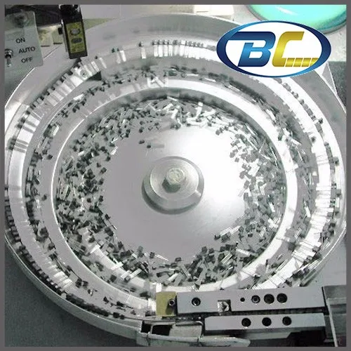 Автоматическая Вибрирующая кормушка с клеевым покрытием машина для сортировки конвейера