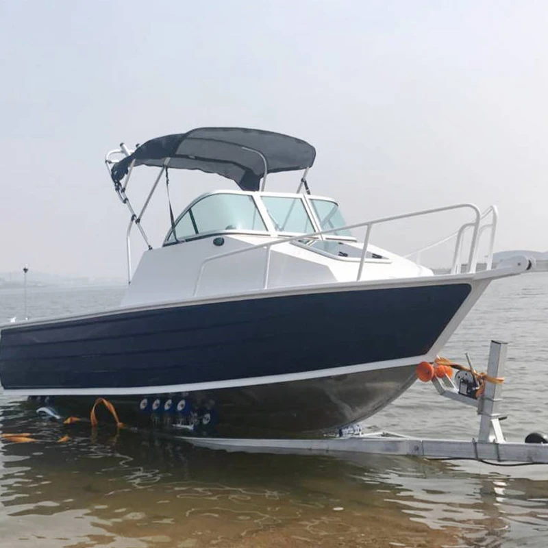 Рыболовная лодка PR550 с алюминиевой кабиной