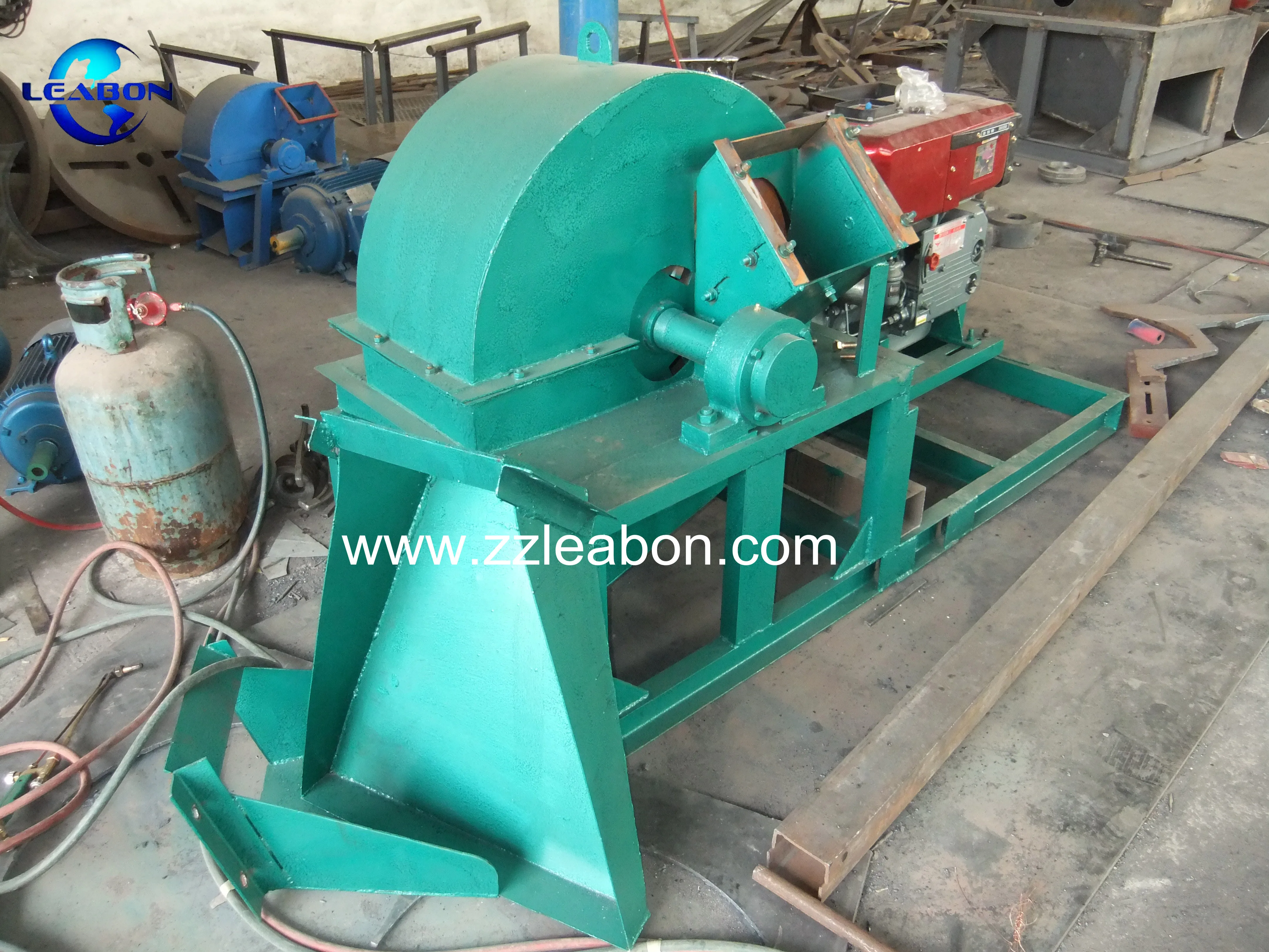 Large Wood Sawdust Recycling Hammer Mill Crusher Machine with Price