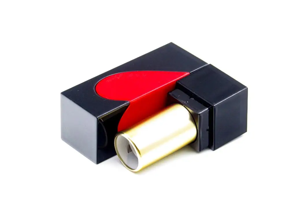 Wholesale Cosmetic creative heart-shape pattern empty lipstick tube Square plastic lipstick container packaging