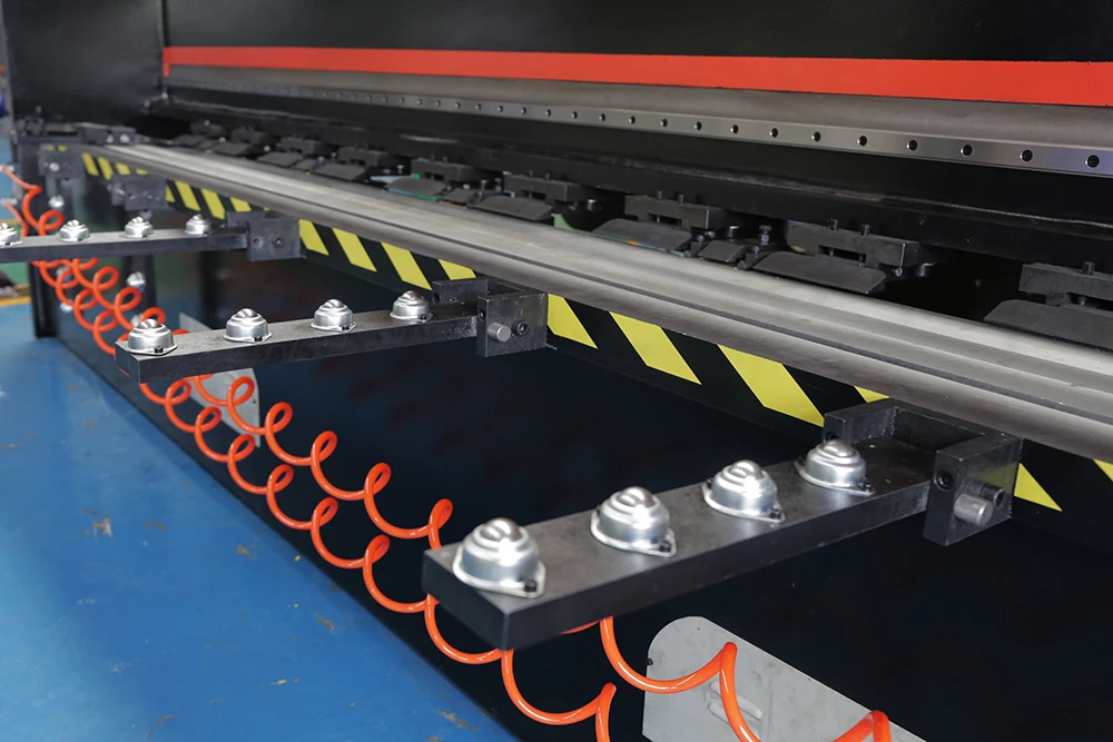 Stainless steel vertical type CNC hydraulic auto portable v grooving machine