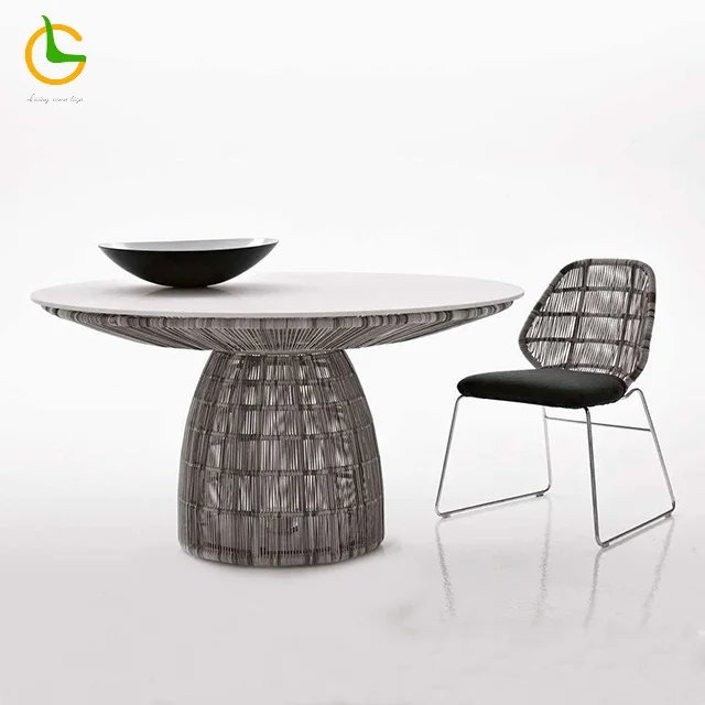 Waterproof Plastic Rattan Outdoor Garden Wicker Table and Chair Sets for Villa and Courtyard