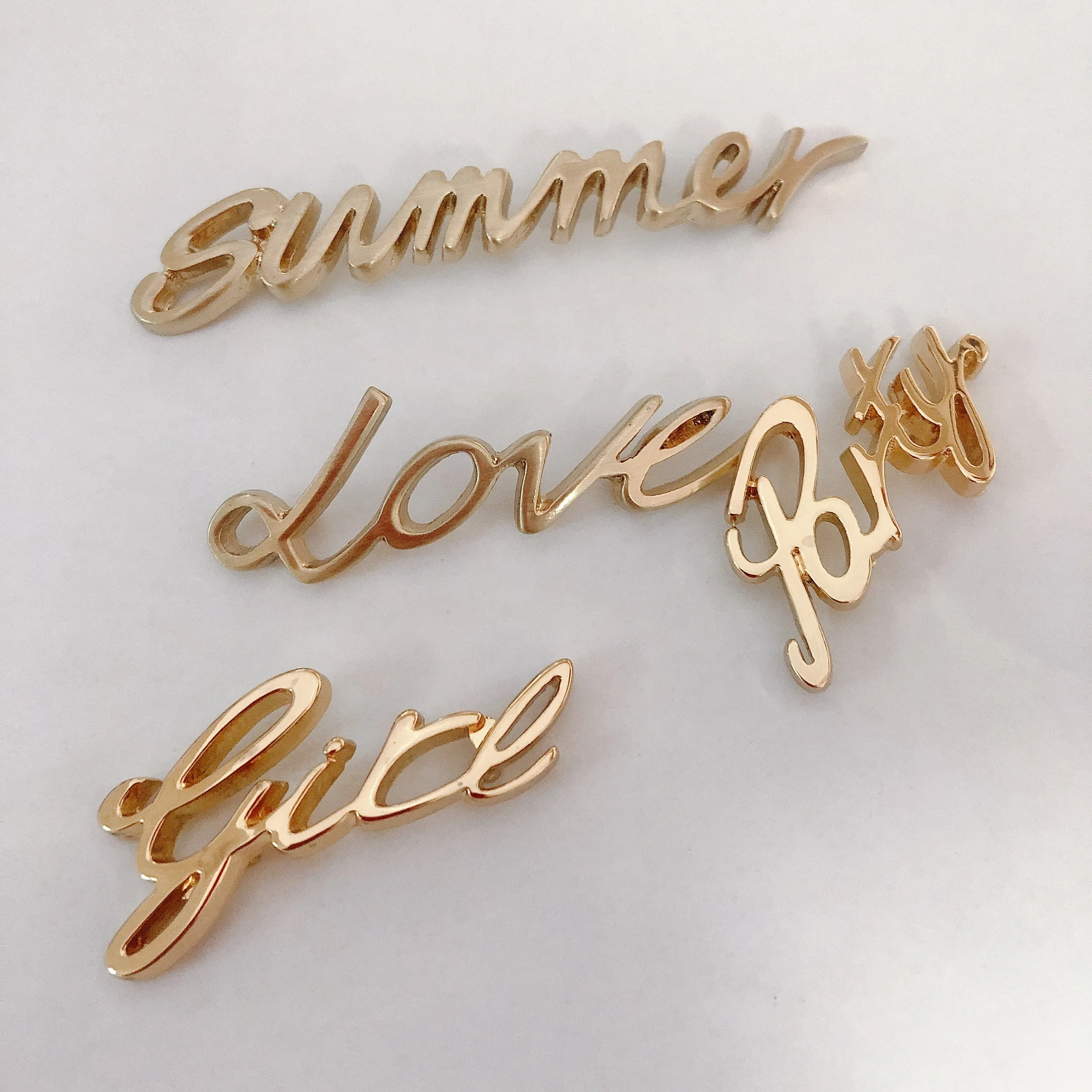 YK 1128  Fashion luggage backpack accessories embossed custom metal brand logo label metal plate logo for bag