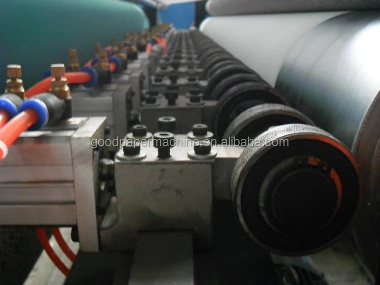 Высокое качество машина, чтобы сделать рулон туалетной бумаги, делая машину, небольшой туалетной бумаги производственной линии