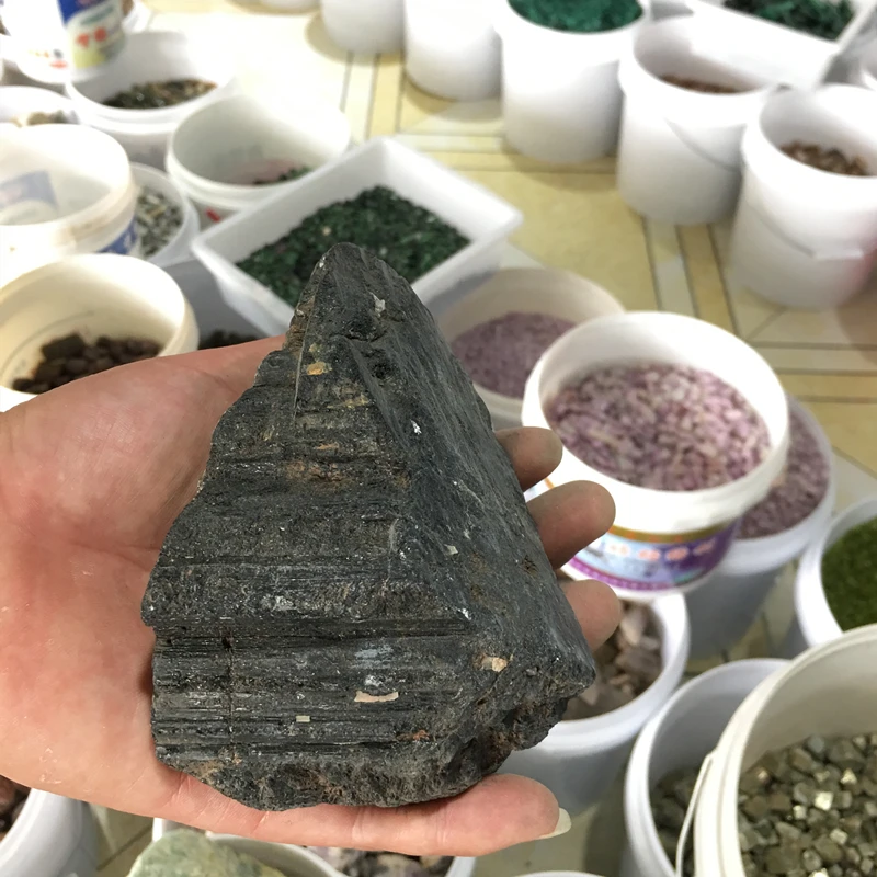 Wholesale Natural Black tourmaline Ore Chakra Healing Reiki Stone for home decor