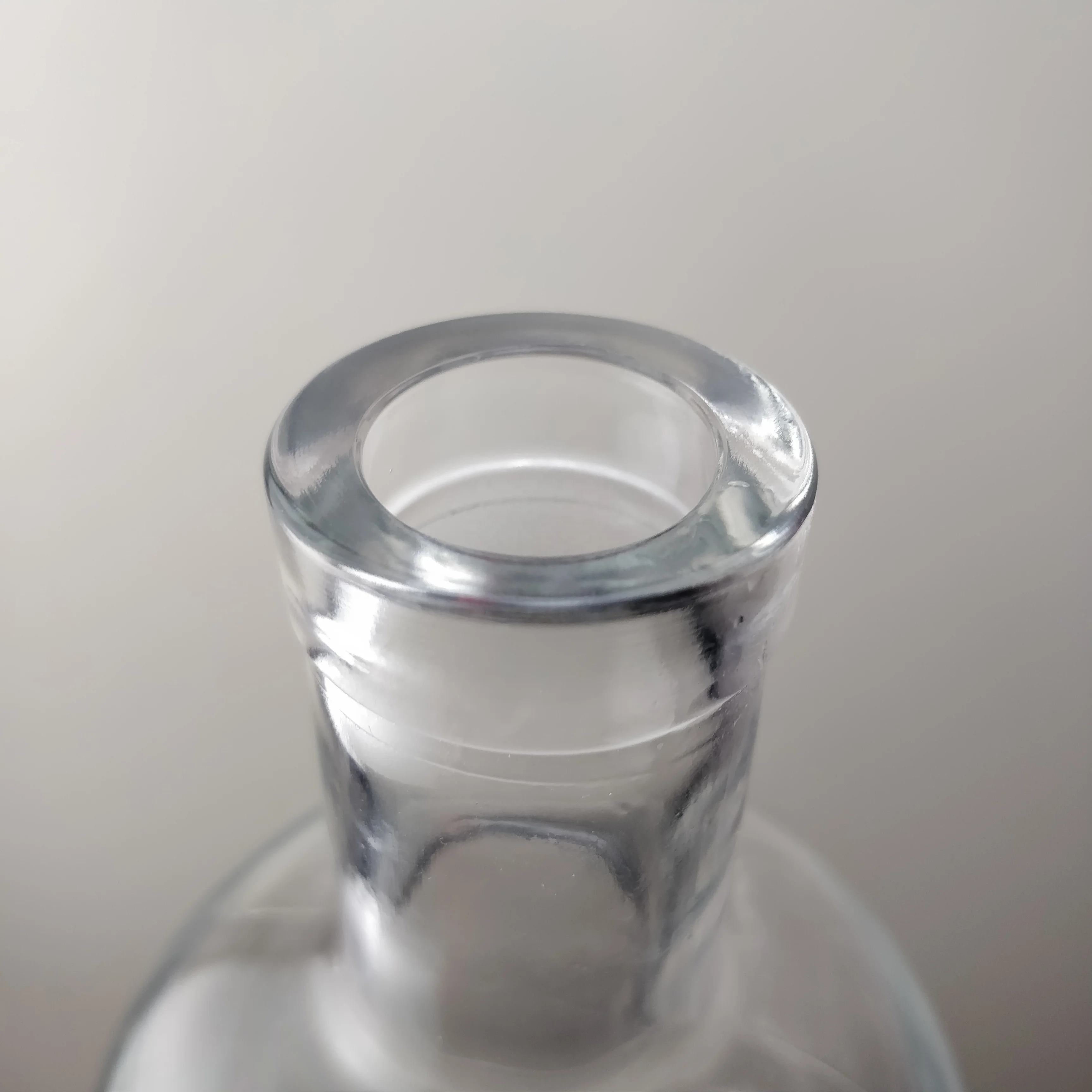 
RSG wholesale Nordic Type 75cl Gin Rum Liquor Container Cylinder Round Shape Glass Alcohol Spirit 750ml Vodka glass Bottles 