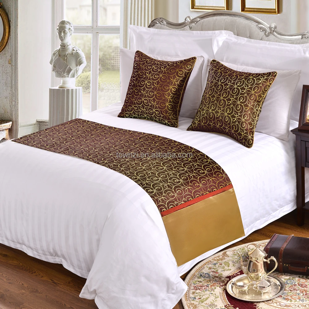 Wholesale Townzi customized Fashion 100% Cotton Hospital Satin Fabric Stripe Bed Runner For Hotel