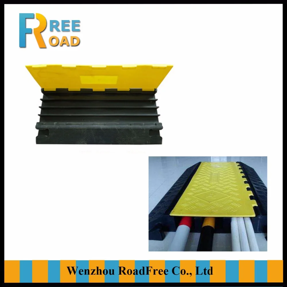 4Channels indoor or outdoor rubber yellow jacket flexible Hose Protector hump