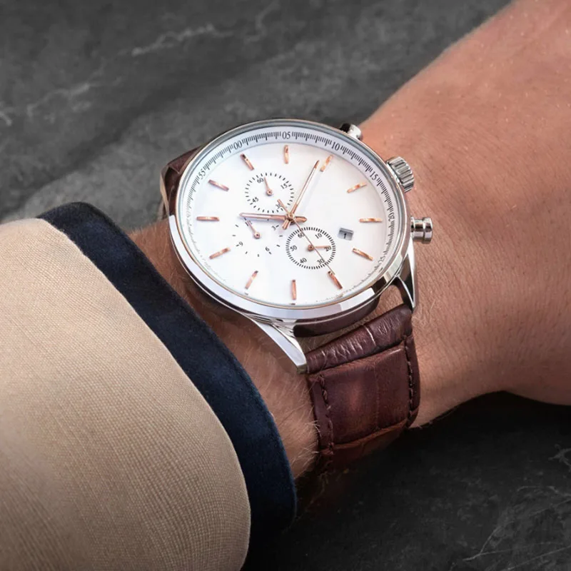 Made in China 3ATM Water Resistant Leather Men Watch for Gift