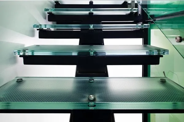 Three layer glass 6+6+6mm 20.28mm tempered safety laminated glass stairs