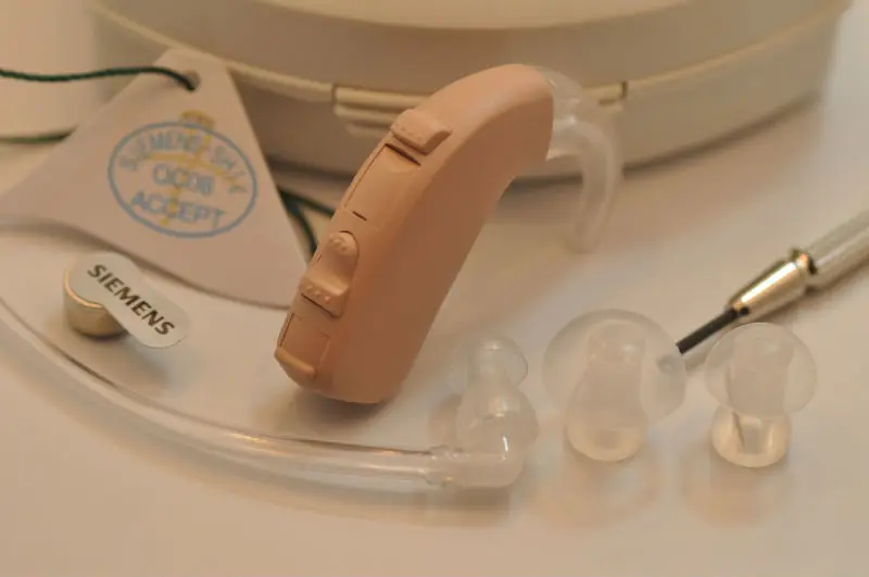 Новый высокомощный слуховой аппарат BTE touch Siemens