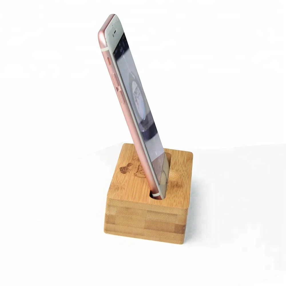 Док-станция для мобильного телефона из натурального дерева