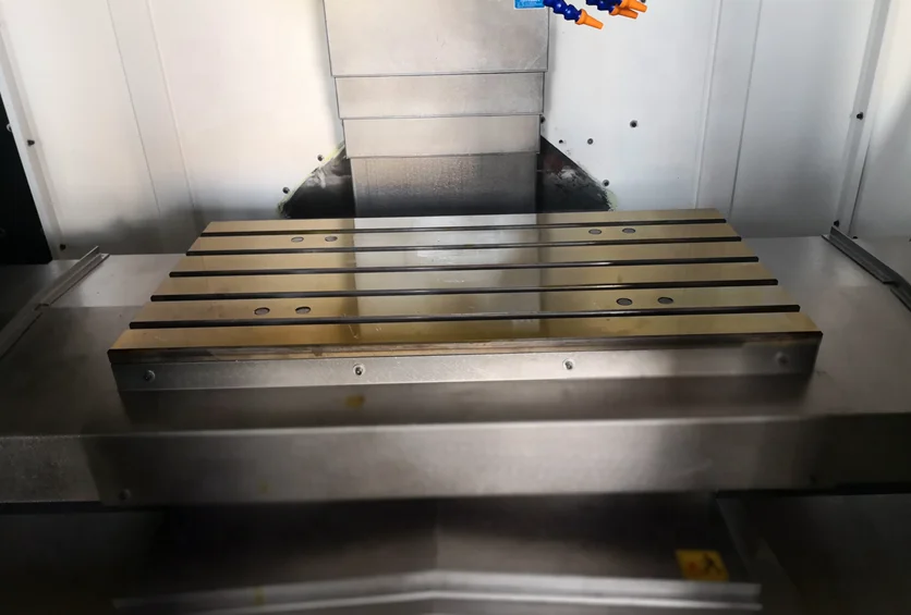 
VMC850 linear guide rail milling machine CNC Vertical machining center 