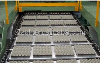 Large-capacity machine making egg trays fully automatic