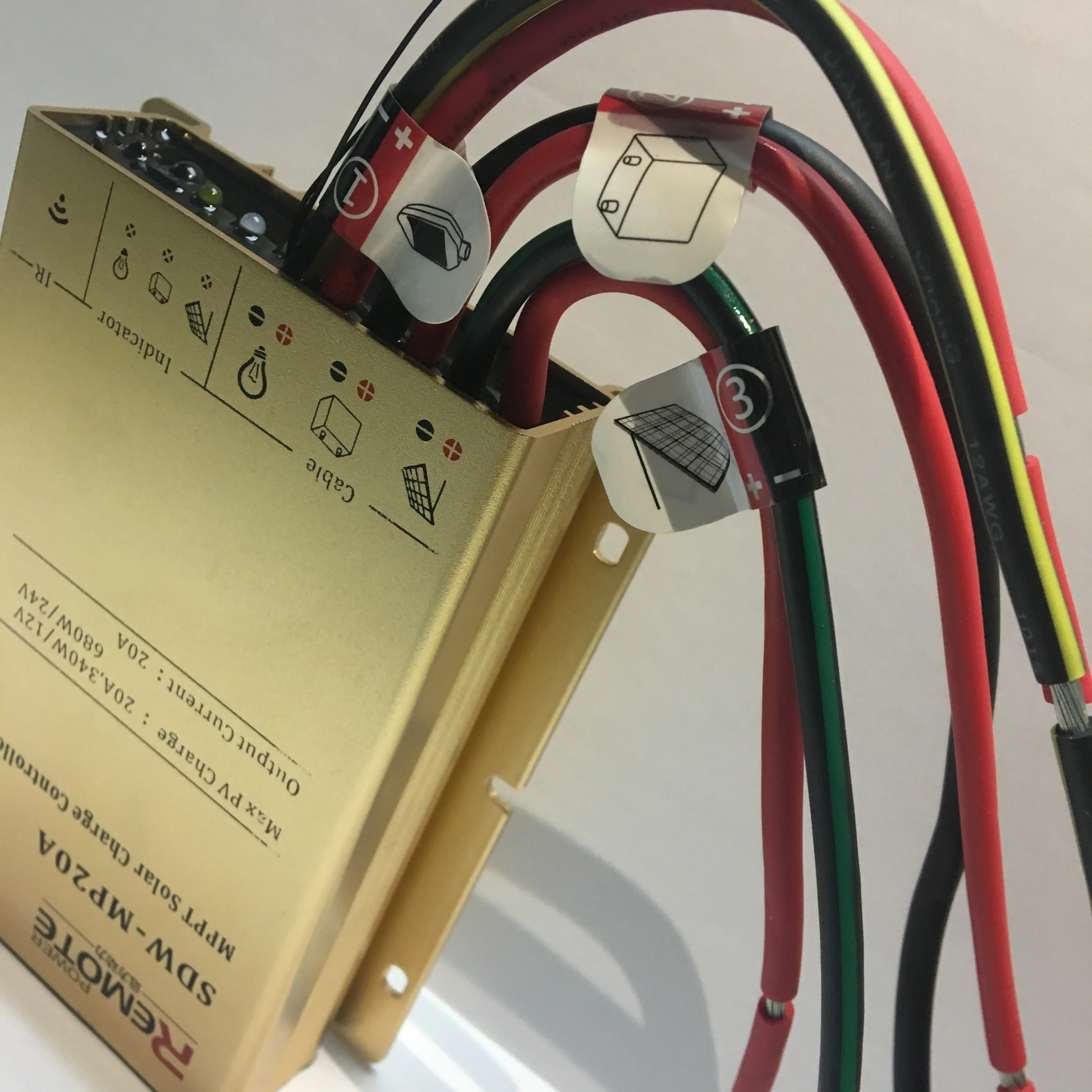 Cheap price solar charge controller 10amp 20amp for solar system