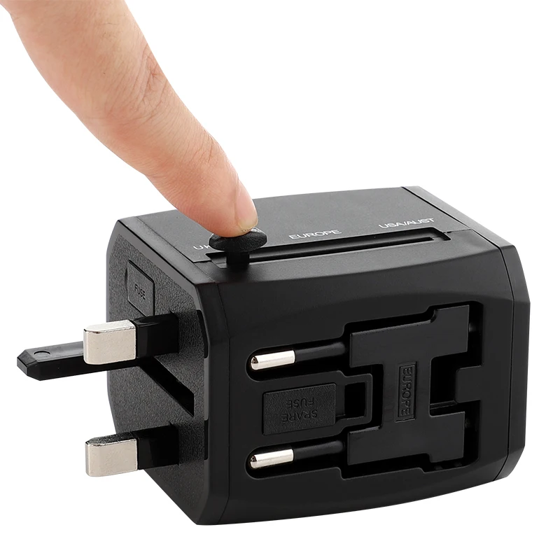 2022 hot sell  5v4000mA 3 usb wall charger universal ac socket travel adapter with BS8546 with CE FCC ROHS PSE certificates